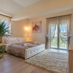 apartments-anita-zadar.hotelinzadar.com/
